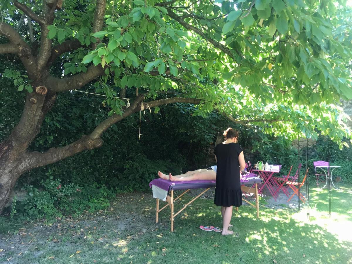 Les Aiguieres En Provence Bed & Breakfast Suze la Rousse Bagian luar foto