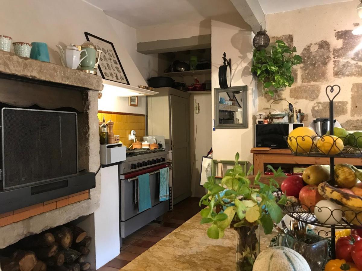 Les Aiguieres En Provence Bed & Breakfast Suze la Rousse Bagian luar foto