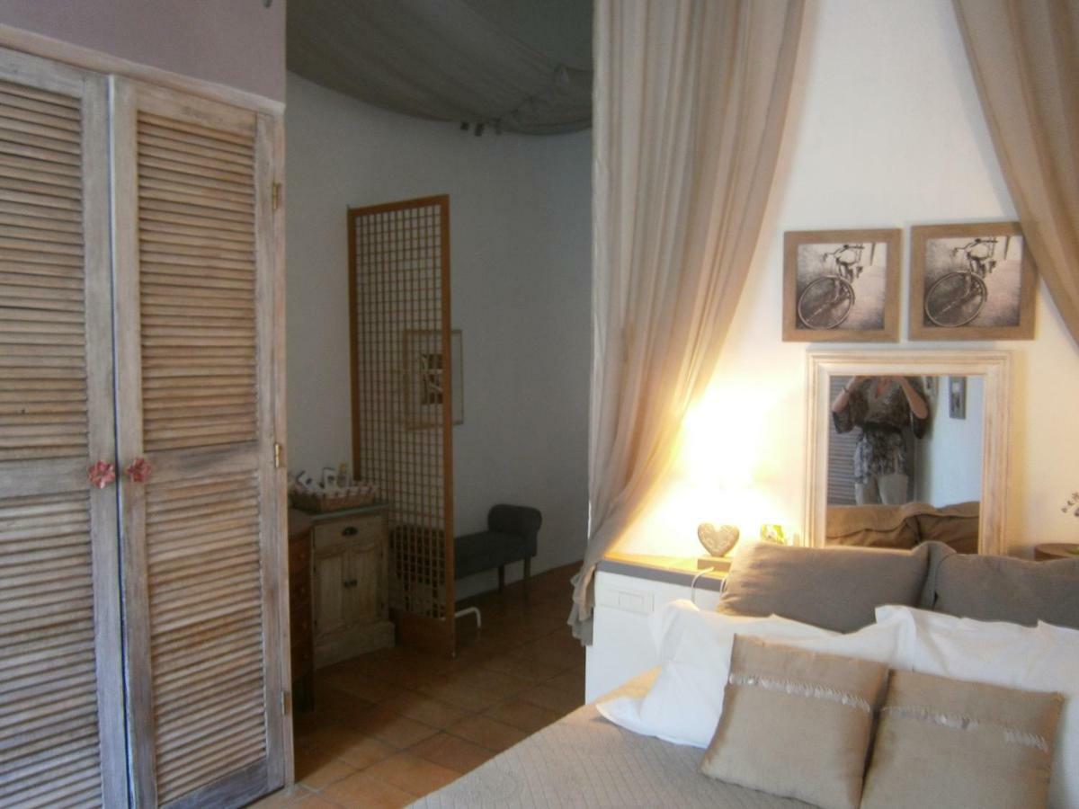 Les Aiguieres En Provence Bed & Breakfast Suze la Rousse Bagian luar foto