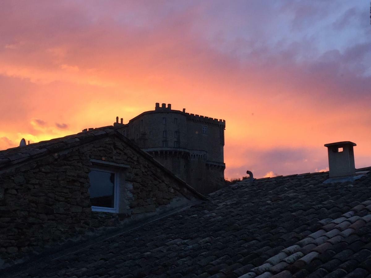Les Aiguieres En Provence Bed & Breakfast Suze la Rousse Bagian luar foto