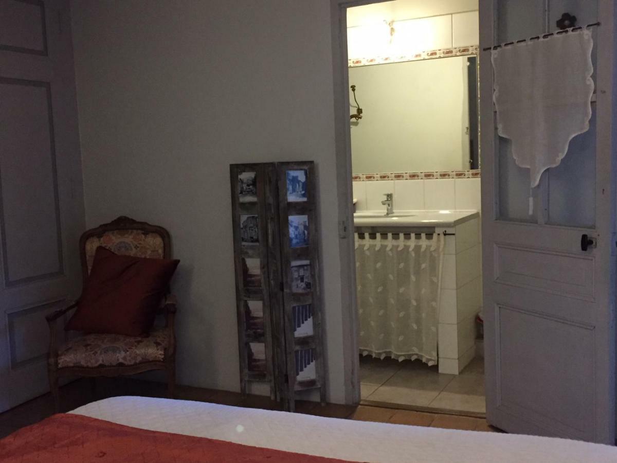 Les Aiguieres En Provence Bed & Breakfast Suze la Rousse Bagian luar foto