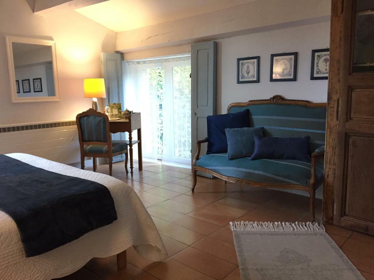 Les Aiguieres En Provence Bed & Breakfast Suze la Rousse Bagian luar foto