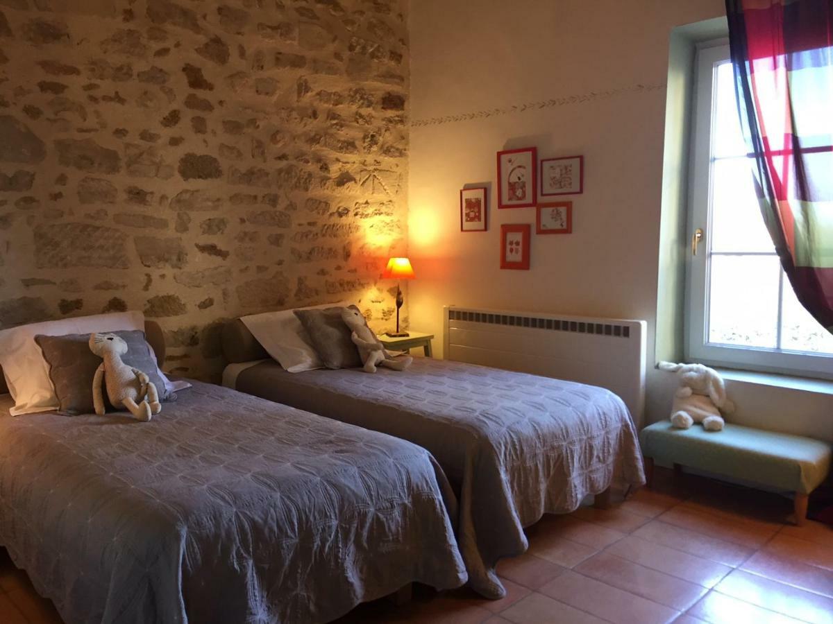 Les Aiguieres En Provence Bed & Breakfast Suze la Rousse Bagian luar foto