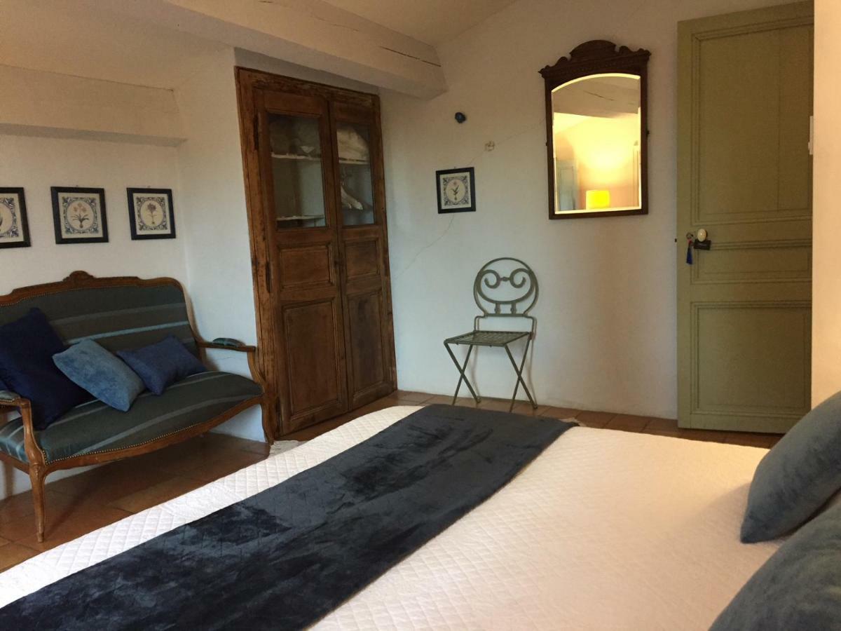 Les Aiguieres En Provence Bed & Breakfast Suze la Rousse Bagian luar foto