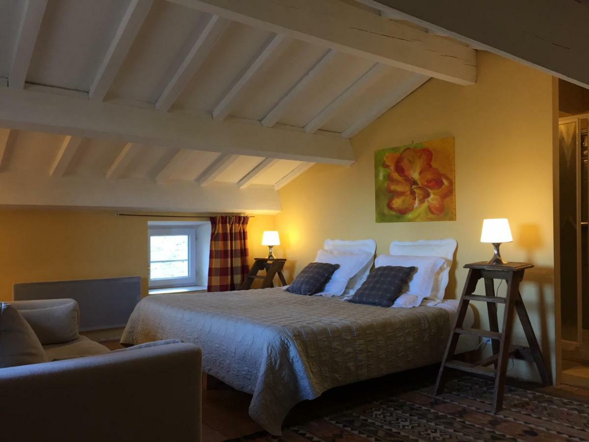 Les Aiguieres En Provence Bed & Breakfast Suze la Rousse Bagian luar foto